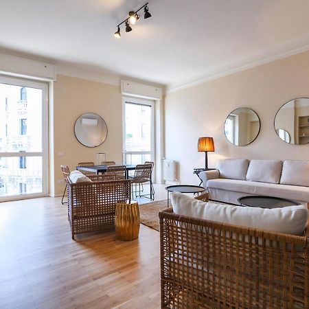 Luxury San Babila Apartment Milan Bagian luar foto