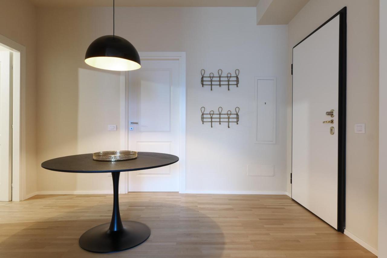 Luxury San Babila Apartment Milan Bagian luar foto