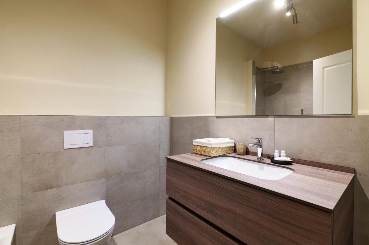 Luxury San Babila Apartment Milan Bagian luar foto