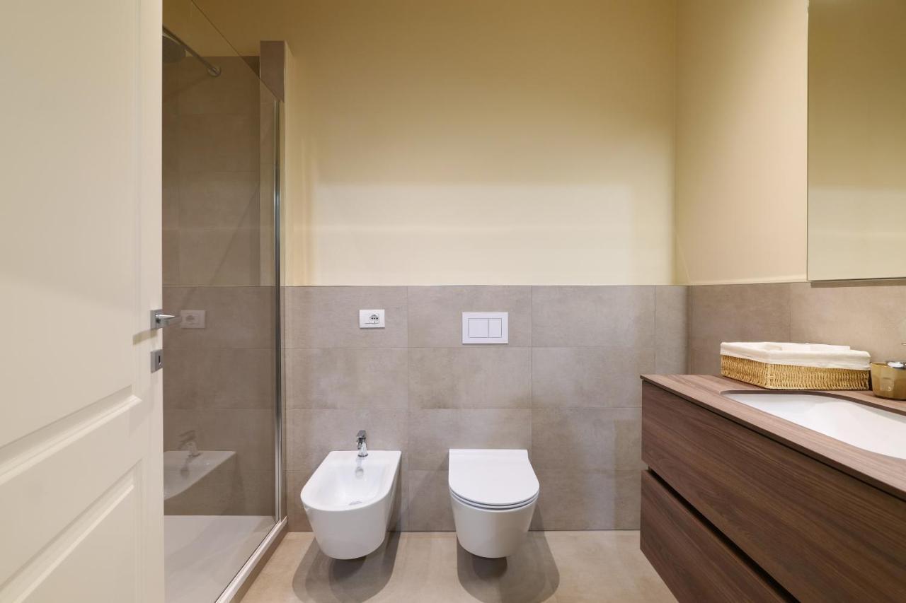 Luxury San Babila Apartment Milan Bagian luar foto