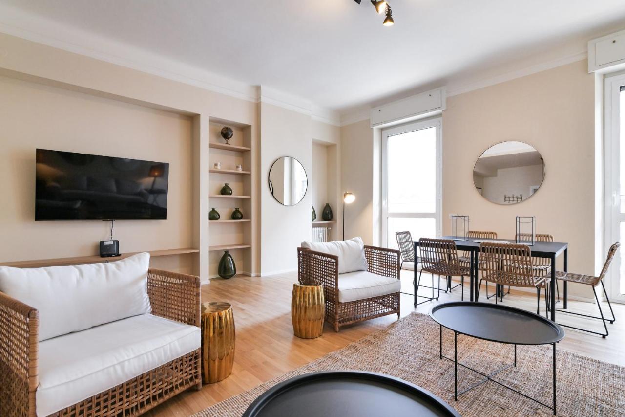 Luxury San Babila Apartment Milan Bagian luar foto
